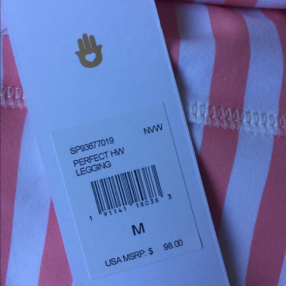 Spiritual gangster NWT HW leggings - Picture 2 of 3